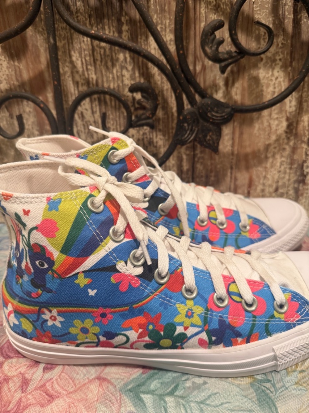 Converse Pride Rainbow High Tops! Women 10.5 flower